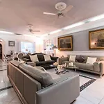 Venecia Vila Callao Salvaje